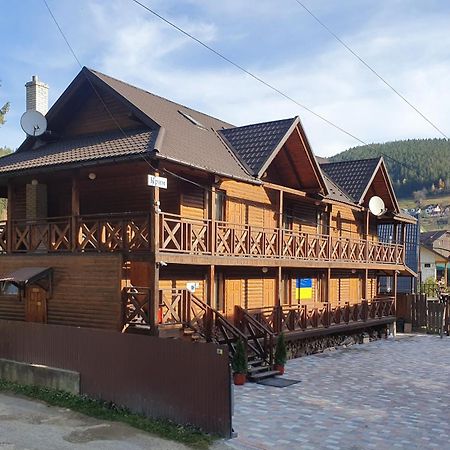 Krym Hotel Iaremcea Exterior foto
