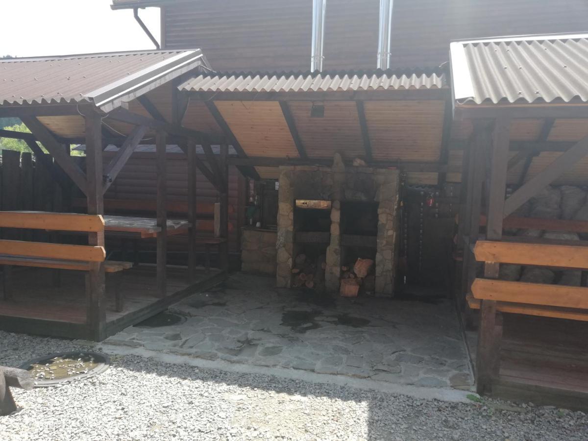 Krym Hotel Iaremcea Exterior foto