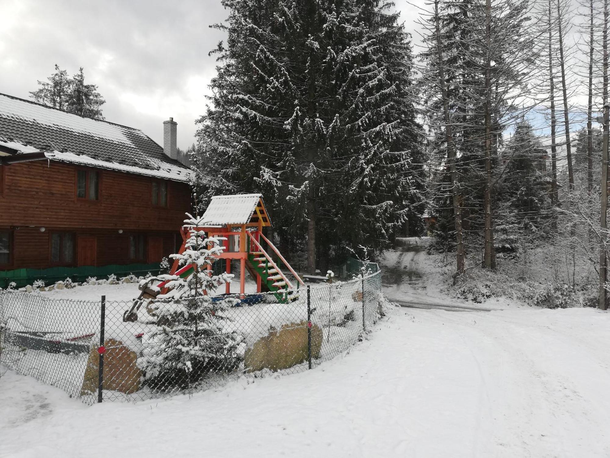 Krym Hotel Iaremcea Exterior foto
