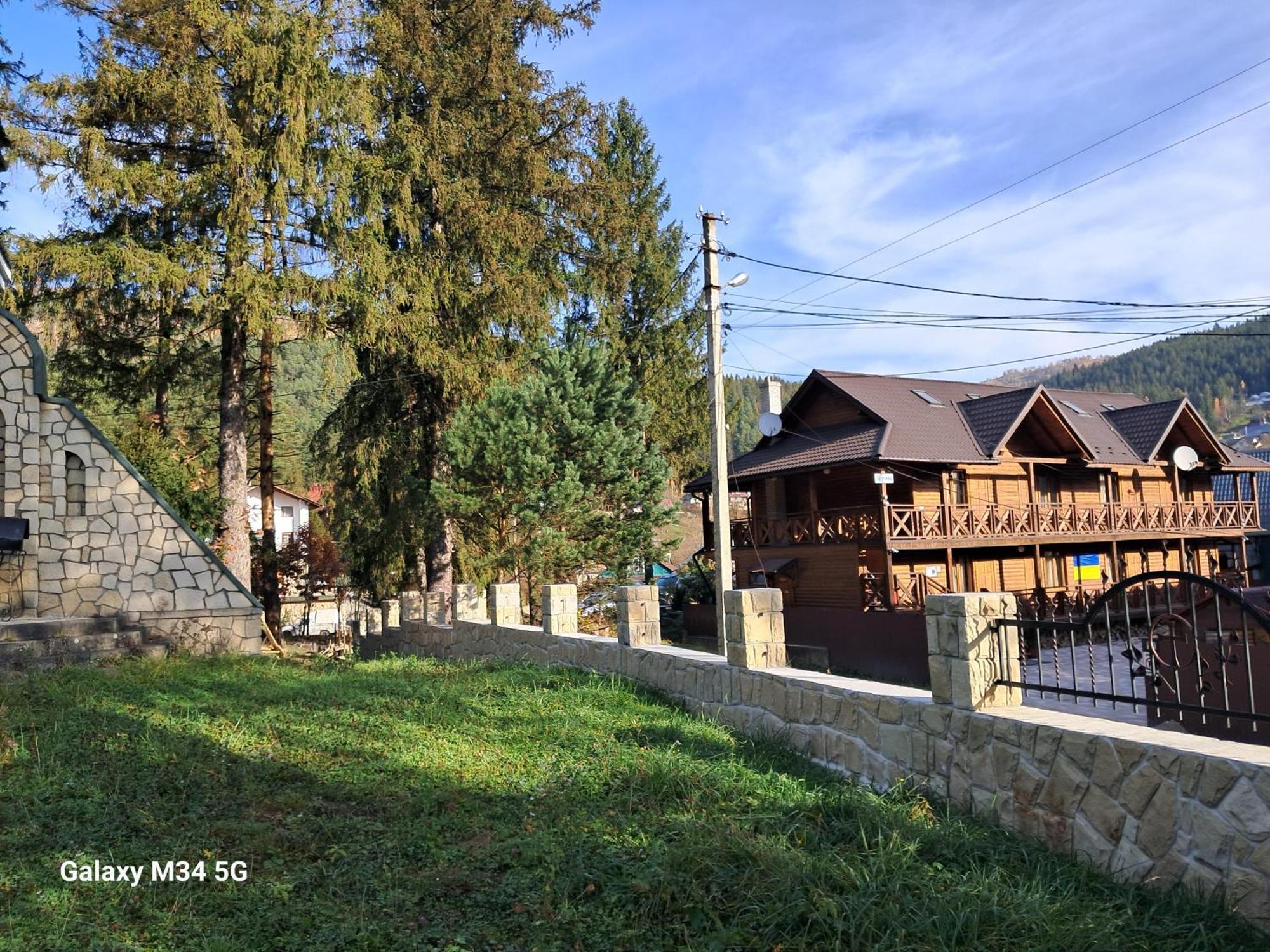 Krym Hotel Iaremcea Exterior foto