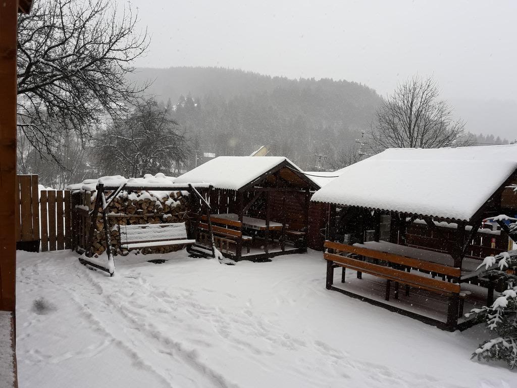 Krym Hotel Iaremcea Exterior foto